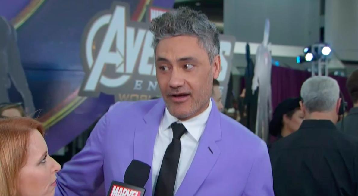 rachmeetsworld's tweet photo. New sexuality: Taika Waititi in a PURPLE SUIT #AvengersEndgame https://t.co/hASEfn3V5X