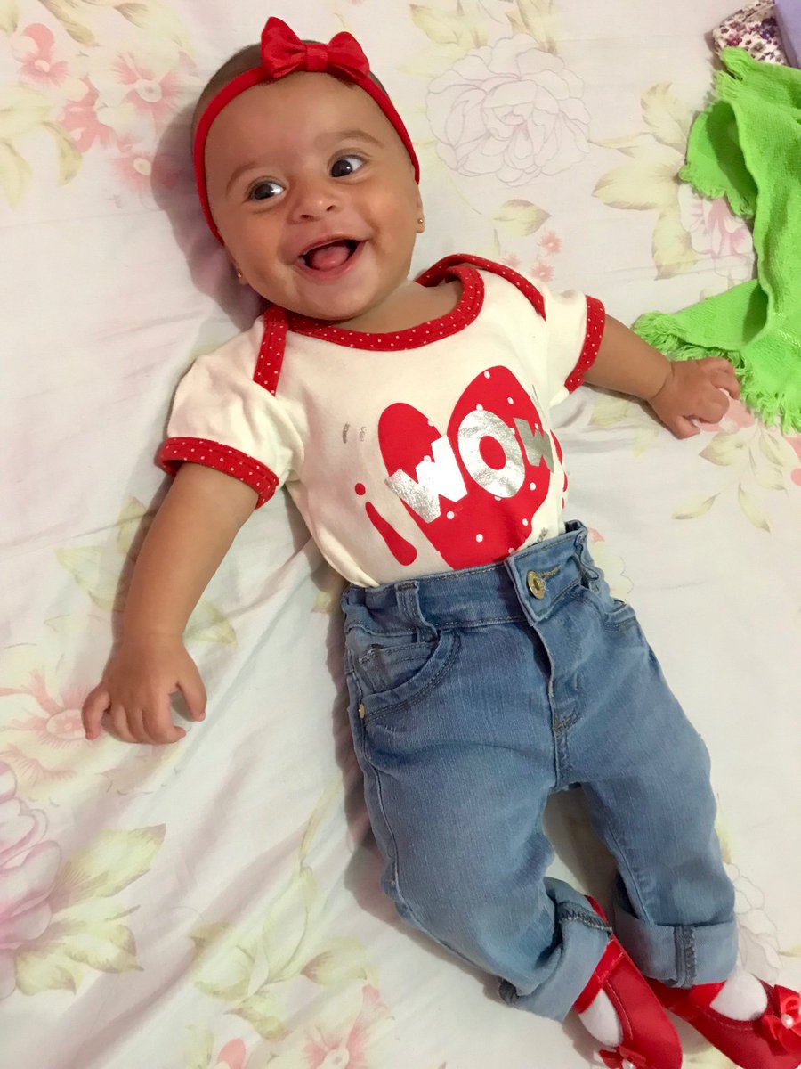 Lilyropcha's tweet photo. Sou a pessoa mais completa desse mundo depois que vc chegou 🥰👩‍👧 https://t.co/fmWVLY4WXl