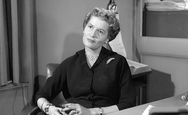 эдит сёдергран. эдит несбит британская писательница. эдна эдит. эдит седергран книги. автор несбит эдит.