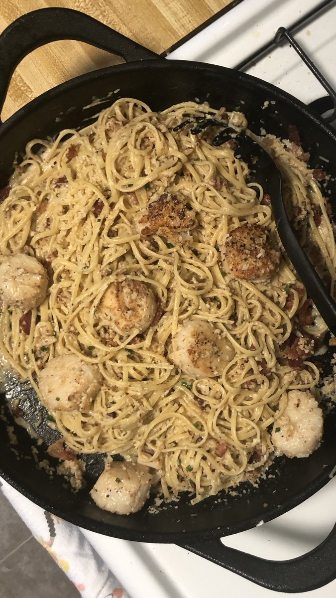 funkmastrlex's tweet photo. look what i did!!!! with the help of the most perfect pan 😏
@chrissyteigen
#chrissyteigen
#chrissyxtarget
#cravings2 https://t.co/F8hHr9bt08
