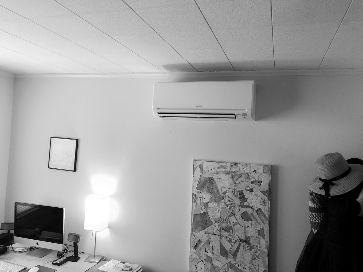 Ductless_Pro's tweet image. Wall Art #minisplit #functioningart #officecool #wallart #keepingtheapplecool #ductless