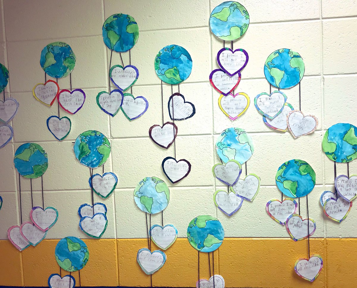 Reuse! Reduce! Recycle! 🌎Today, we chose 3 things we promise to do in order to make the world a cleaner place 💙 💚proud to call these firsties, mine! <a href="/SixesES/">Sixes Elementary</a> <a href="/CherokeeSchools/">Cherokee Co. Schools</a>