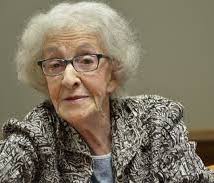 Ida Vitale recibe el Premio Cervantes a sus 94 años. Grande inspiradora en el mundo de la poesía.  bit.ly/2vhDRmR Grande desde sus versos.