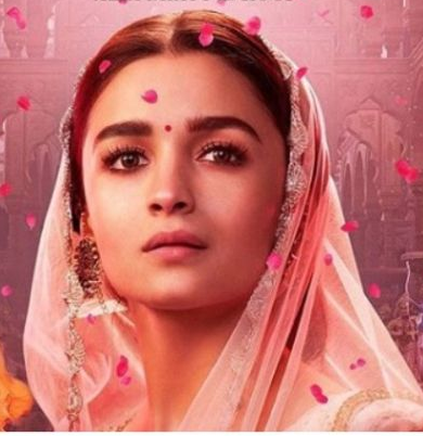 No one thought that #ShwetaBasuPrasad can give #AliaBhatt a run for her money. It only proves that Content is the king...REPEAT Content is the King. And adding to it is Shweta's mindblowing performance

#TheTashkentFiles 
#Kalank