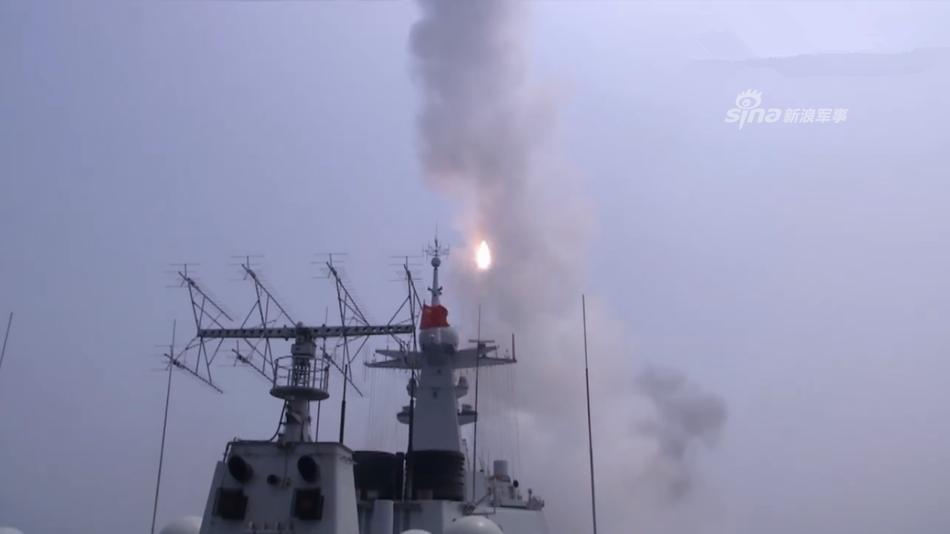 #China #PLAN #Type52D firing #HQ9B.