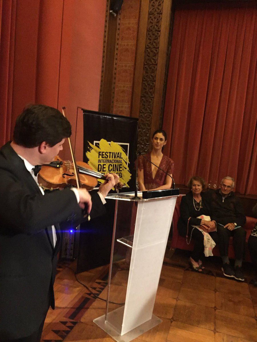 FABIANBANCHERO's tweet photo. Apertura de la 6° Edición de #ArFeCine “Festival Internacional de Cine Religioso” @ArFeCine En la @AlianzaFBsAs 🇦🇷🇫🇷🎞🎻 Gracias querido Pablo De Vita por la invitación https://t.co/Z3SxNSyaNg