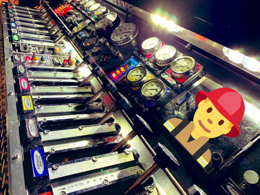 DubsLife_'s tweet image. My gorgeous view from our weekly training night at the firehouse🚒

#Pumpoperator #VolunteerLife
