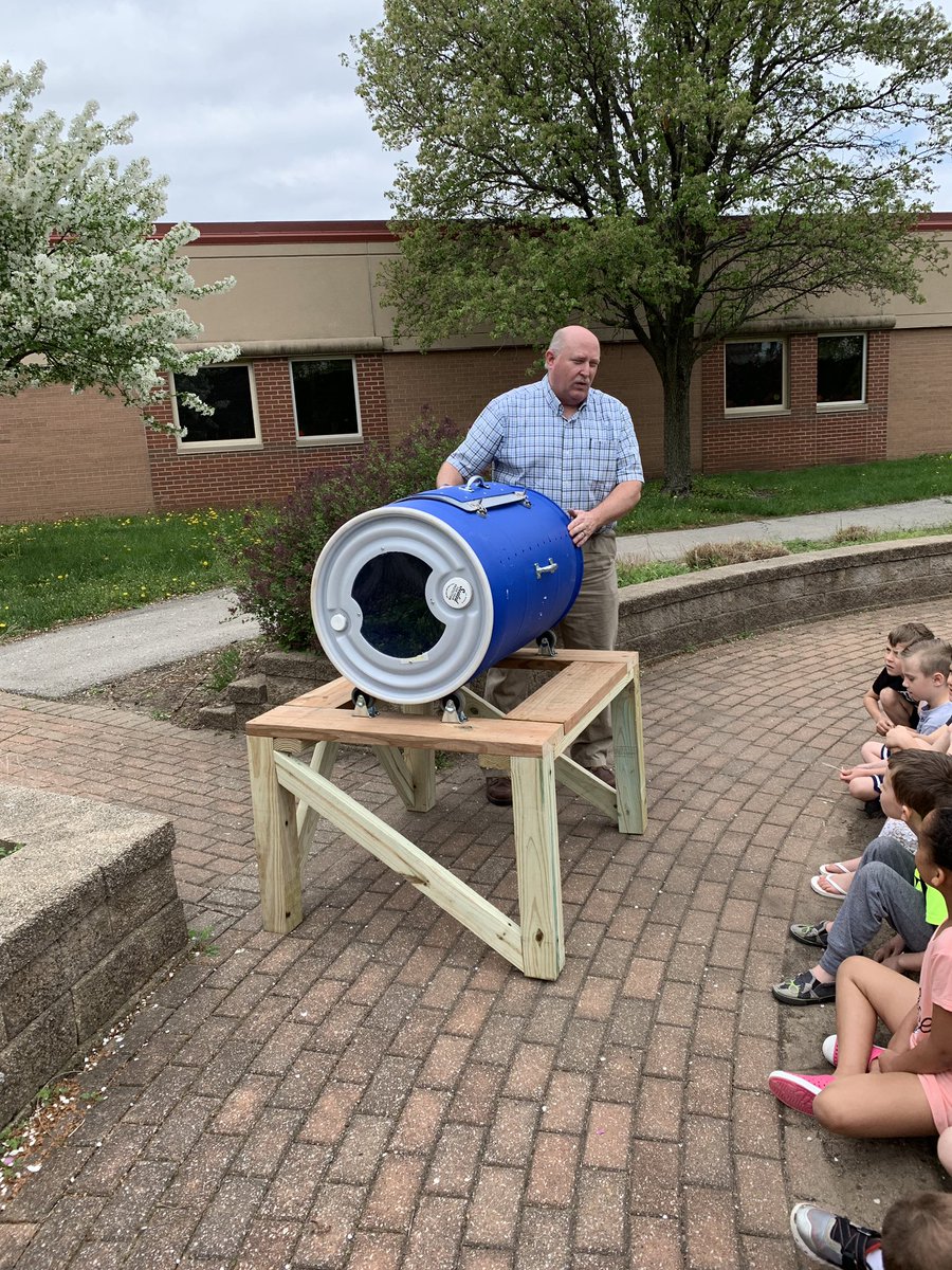 graffshelly's tweet photo. Thanks for the special Earth Day compost bin delivery by Mr. Manbeck and his students from @BVCAPS. The design matches our needs perfectly! We ❤️ it! 🌎 ♻️ https://t.co/HRjPLGm5vm