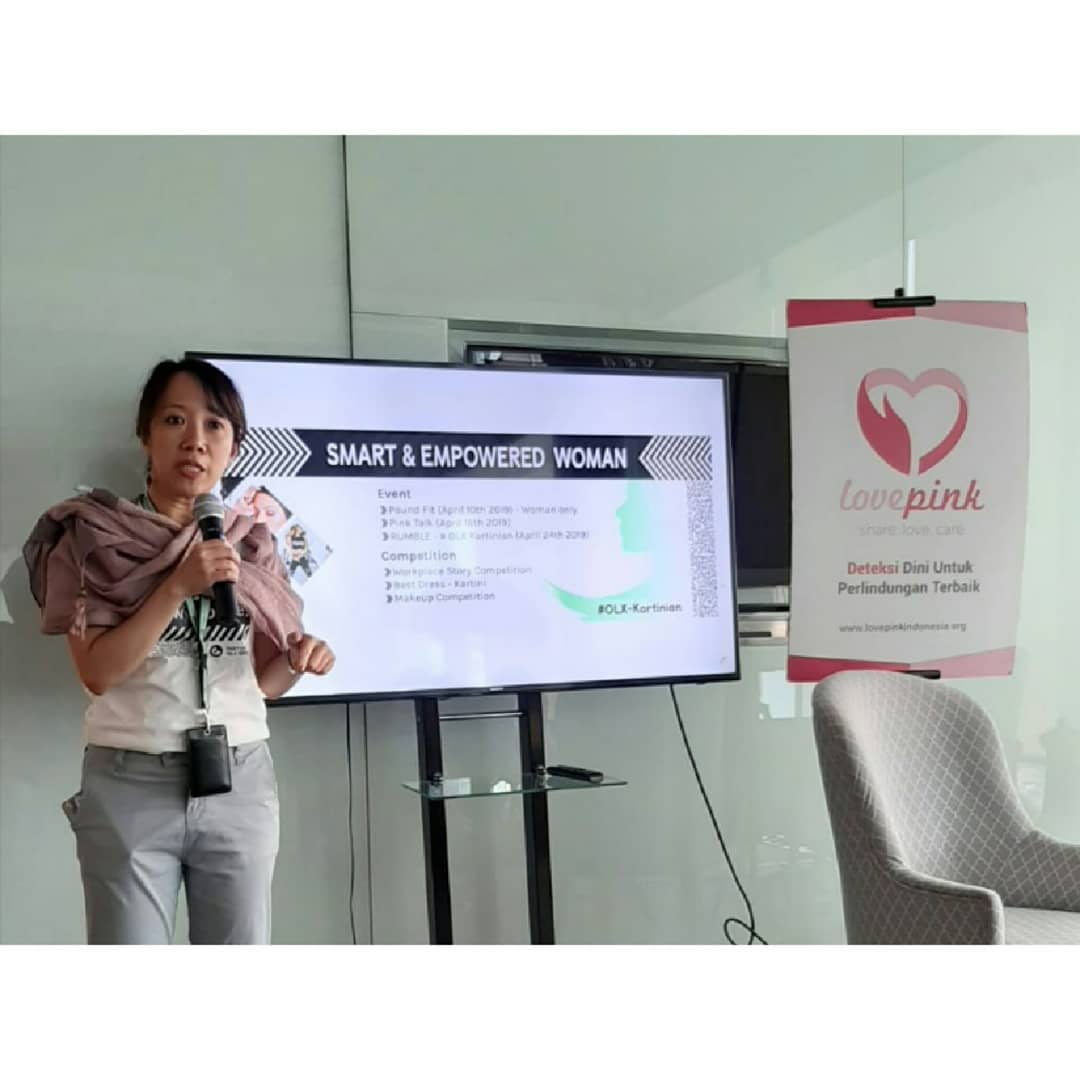 LovepinkID's tweet image. Perempuan Indonesia, sampaikan informasi yang baik dan benar tentang Kanker Payudara, khususnya SADARI kepada keluarga, sahabat, serta kenalan Anda. Bersama, kita wujudkan cita-cita Indonesia bebas kanker payudara stadium lanjut!

#lovepink #breastcancerawareness #sharelovecare