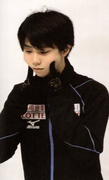 theonepeach's tweet photo. Holis amo a Yuzuru Hanyu con todo mi corazón ¿ustedes, aparte de EXO,  son fan de algo más ? 

#BBMAsTopSocial EXO @weareoneEXO https://t.co/pL0nluLKcz
