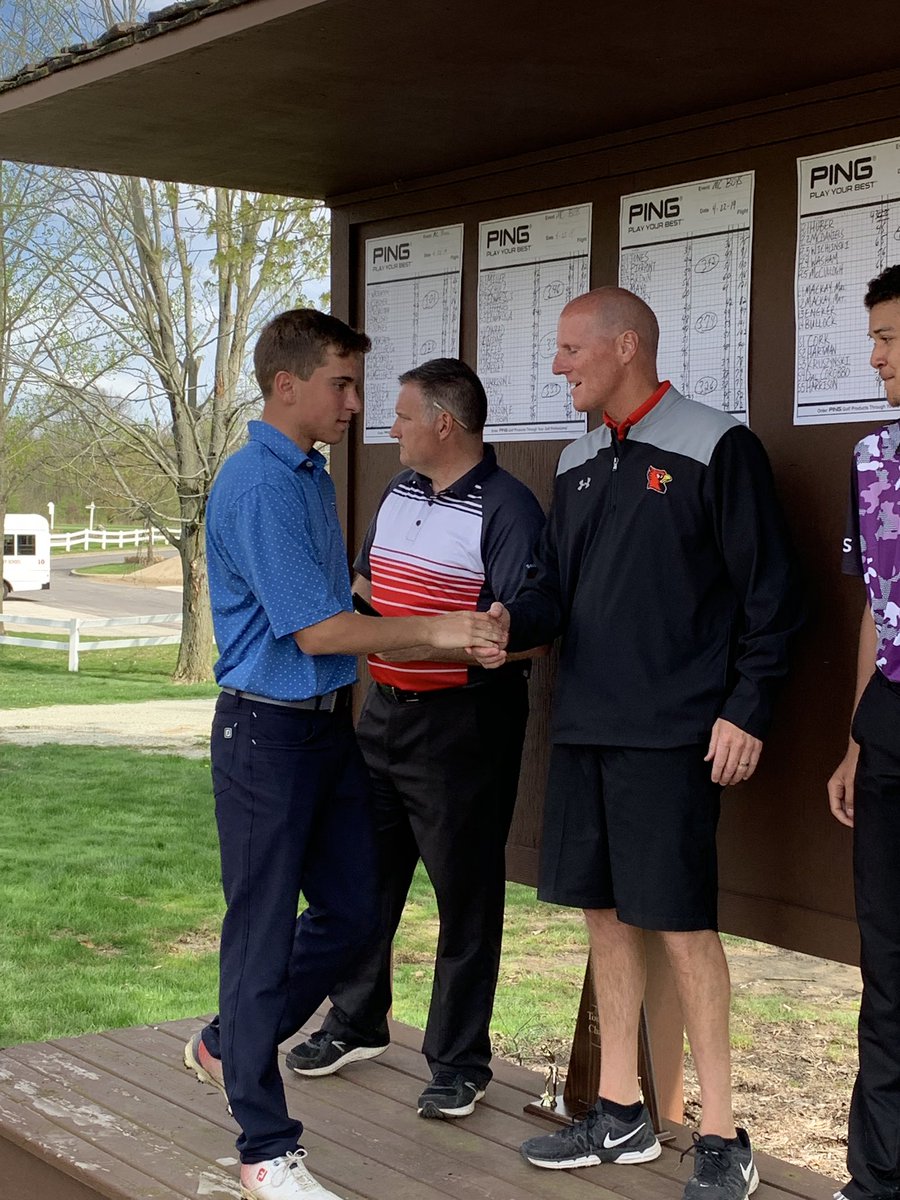 TeamRoncalli's tweet photo. The Rebels @LukePoole_13 finished 2nd in the Marion County Golf Championship shooting 74 @TheFortGC. Here Luke hits his approach at the 18th to 8 feet. Unfortunately, he couldn’t quite get the birdie putt to fall. @RHS_Athletics @indyhsscores @indianahsgolf https://t.co/vGHjIwNyPn