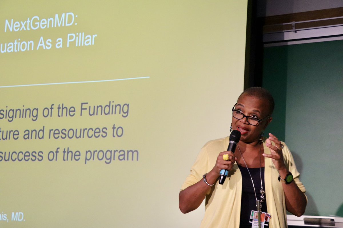 ajmechaber's tweet photo. Fantastic evening showcasing innovative proposals for our NextGenMD curriculum. @umiamimedicine @HenriFordMD @StOngeMiami #empowertotransform #inspiretoserve https://t.co/1Mewfl2qw4