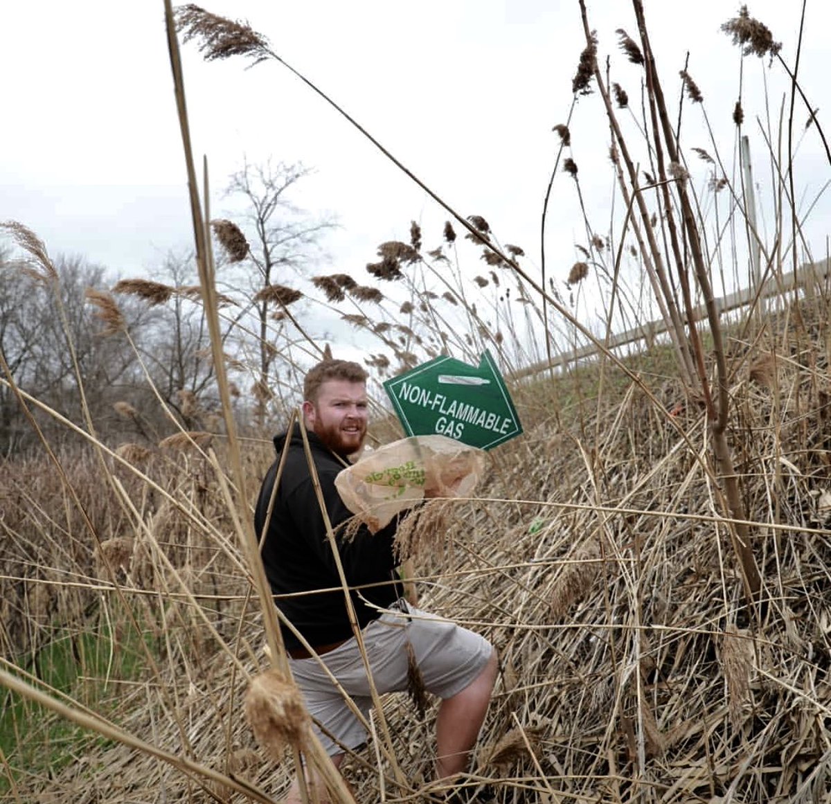 AwareTribe's tweet photo. AWARE TRIBE 
Having a great time keeping our planet clean🌎
Check out our website and join the AWARE TRIBE link in bio!
Don't forget to check us out on YouTube @BEAWARE, Instagram @AWARETRIBE and Patreon #AWARETRIBE 
#clean #cleantheocean
#cleantheworld #earthday #earthday2019 https://t.co/iZ0dqTe2Jp
