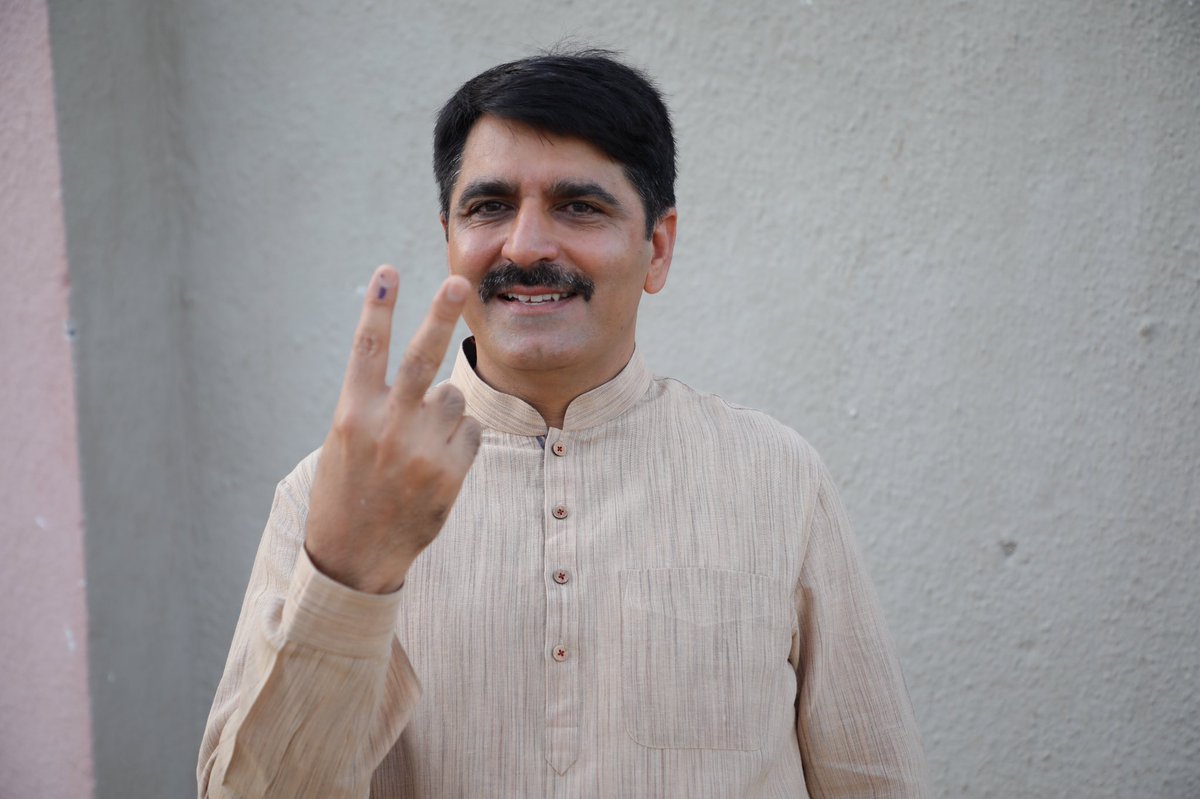 ChaudhryShankar's tweet photo. Have cast my vote for the #LokSabhaElection2019. I urge all those voting today to vote in large numbers. https://t.co/9YpKadqsHD