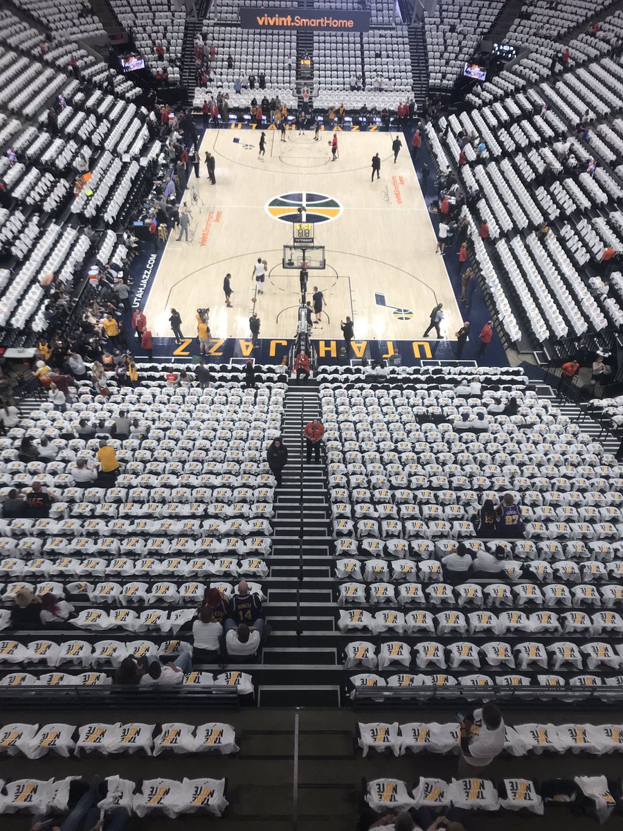 righttrnsonly's tweet photo. The @utahjazz got this! #WhyNotUs #TakeNote #TakeWarning #teamfirst #HOUatUTA https://t.co/9rjpb9XfNX
