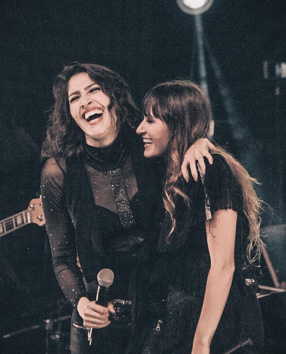 HaAshOnline's tweet photo. 17 años de conectar con el mundo a través de su música ❤️✨ @haashoficial ¡GRACIAS INFINITAS POR SEGUIR AQUÍ!

Sus fieles #HaAshFans seguimos más firmes que nunca 💃 #ReinasDelSoldOut https://t.co/zaKiNzp0Ea