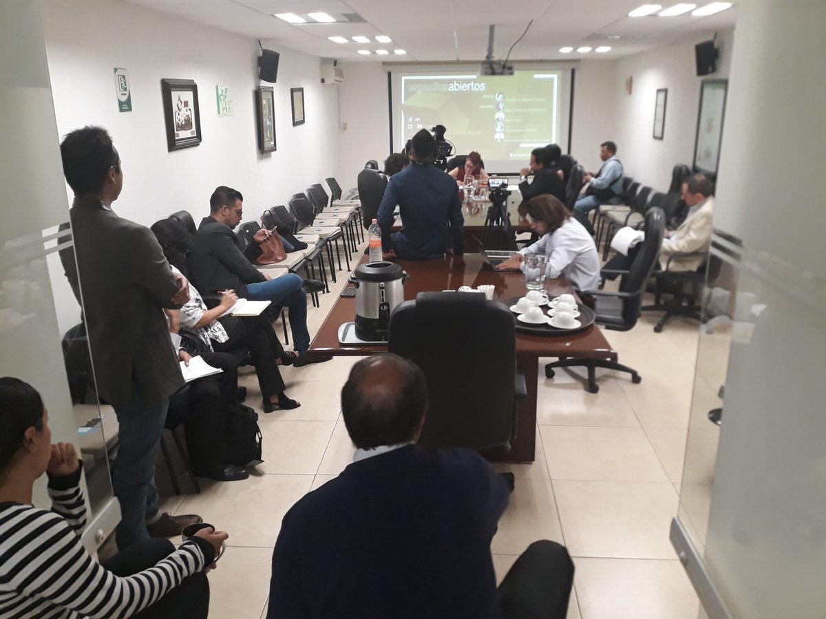 zuleeoviedo's tweet image. Hoy fue la inauguración de #EspaciosAbiertos desde @InfoCdMex con el tema de Justicia Abierta. Así la construcción de espacios y alianzas para @Estado_Abierto. Mucho por decir, debatir y hacer. 💪😎