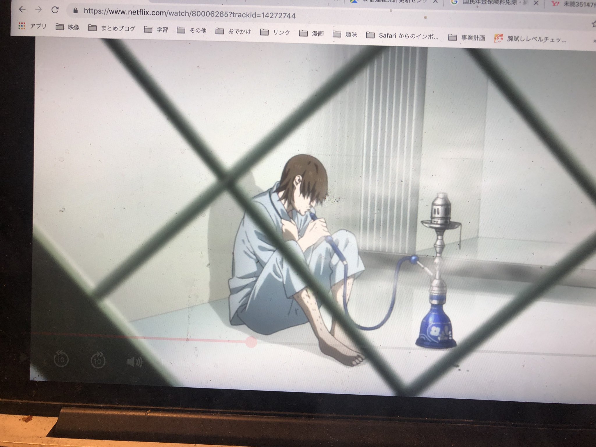 تويتر Shiori 札幌シーシャlocoloko على تويتر Psycho Passの収容施設シーンに見逃せない人が このアニメの世界では輸出入に制限がかかっているからシーシャのフレーバーなんて仕入れられないし自作もできないんだろうなあ シーシャが吸える場所で生活できて
