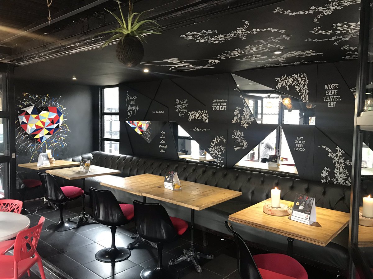 LoveRevo_SA's tweet photo. New look, new menu 🥇🖤 https://t.co/ZK5F2QBch6