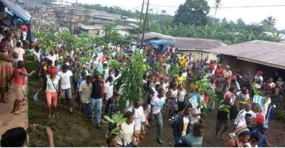 FaustaDitah's tweet photo. ⁦@KahWalla⁩ plse point to me the weapons of war here to match the #Genocide n #WarCrimes on #ambazonians metted out by #Africa #Hitler #PaulBiya Where was diaspora when #manchoBBC launched the #coffinrevolution ⁦@AsstSecStateAF⁩ ⁦@CohenOnAfrica⁩ help #ambazonia https://t.co/fJ85imO5JF