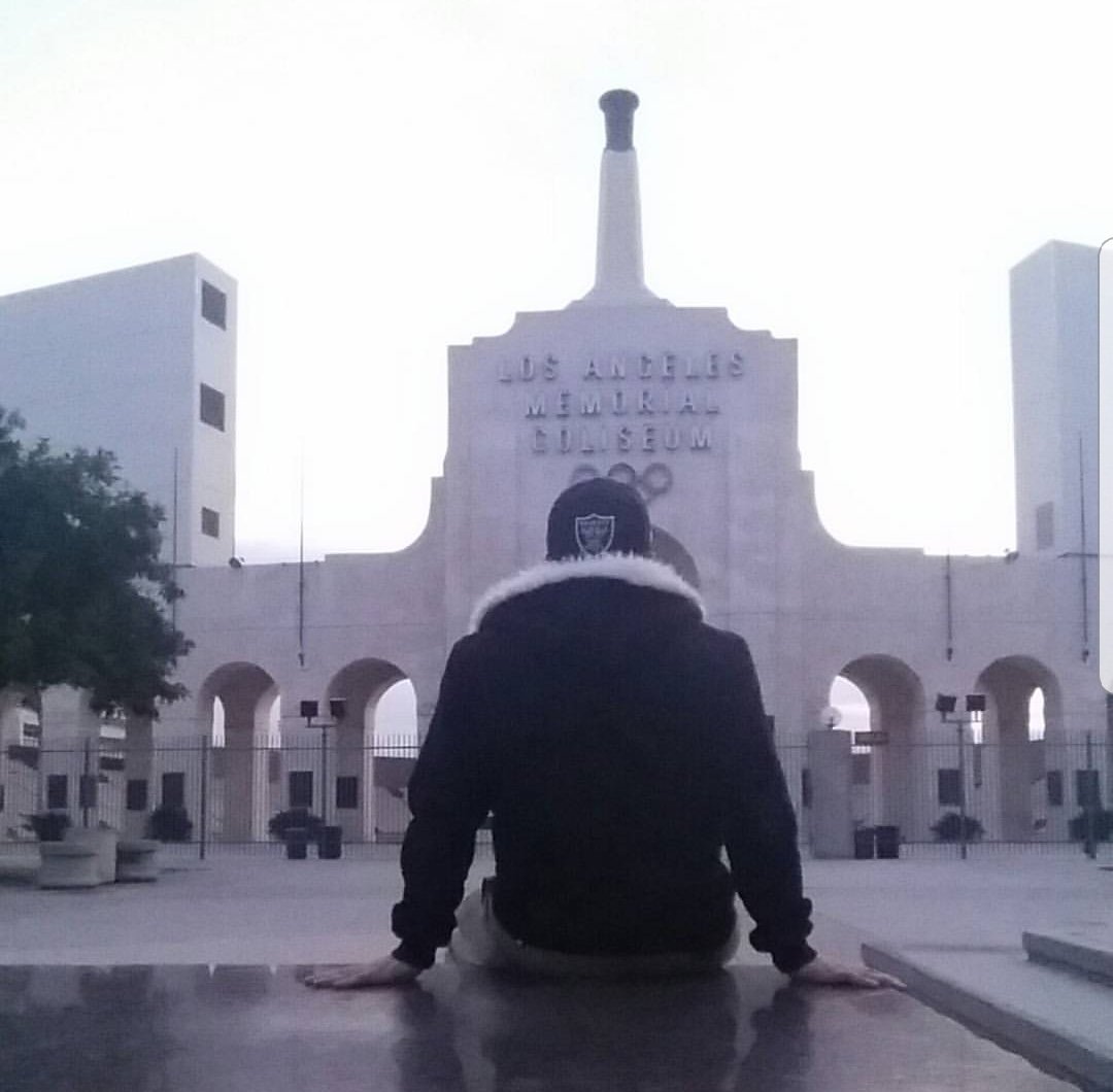 TheWayOfMrJay's tweet photo. This was My first visit back to LA in 20+ years. Not because I didn't want to, but because I was SCARED. It's not everytime the "Prodigal Son Returns".. but THIS MOMENT In TIME can NEVER BE Replicated .
#LARaiders #TheWayOfMrJay #MyMadnessCannotBeChecked See Ya Guysπ https://t.co/4GpHqBzuOH