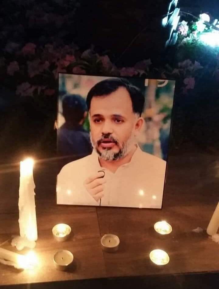 s_a_0_z's tweet photo. آج ہم سب کو اس بہادُر شہید کی مانِند حق کے لئے آواز بلا خوف و تردد اٹھانی ہے تا کہ دُنیا کو یہ بات سمجھا دیں کے پاکستان بنانے والے اس ملک کے وفادار ہیں ! غدار نہیں!
#IlovePakistan
#RecoverEngineerMumtaz
#ریاست_یا_سوتیلی_ماں https://t.co/xWKlvXffZO