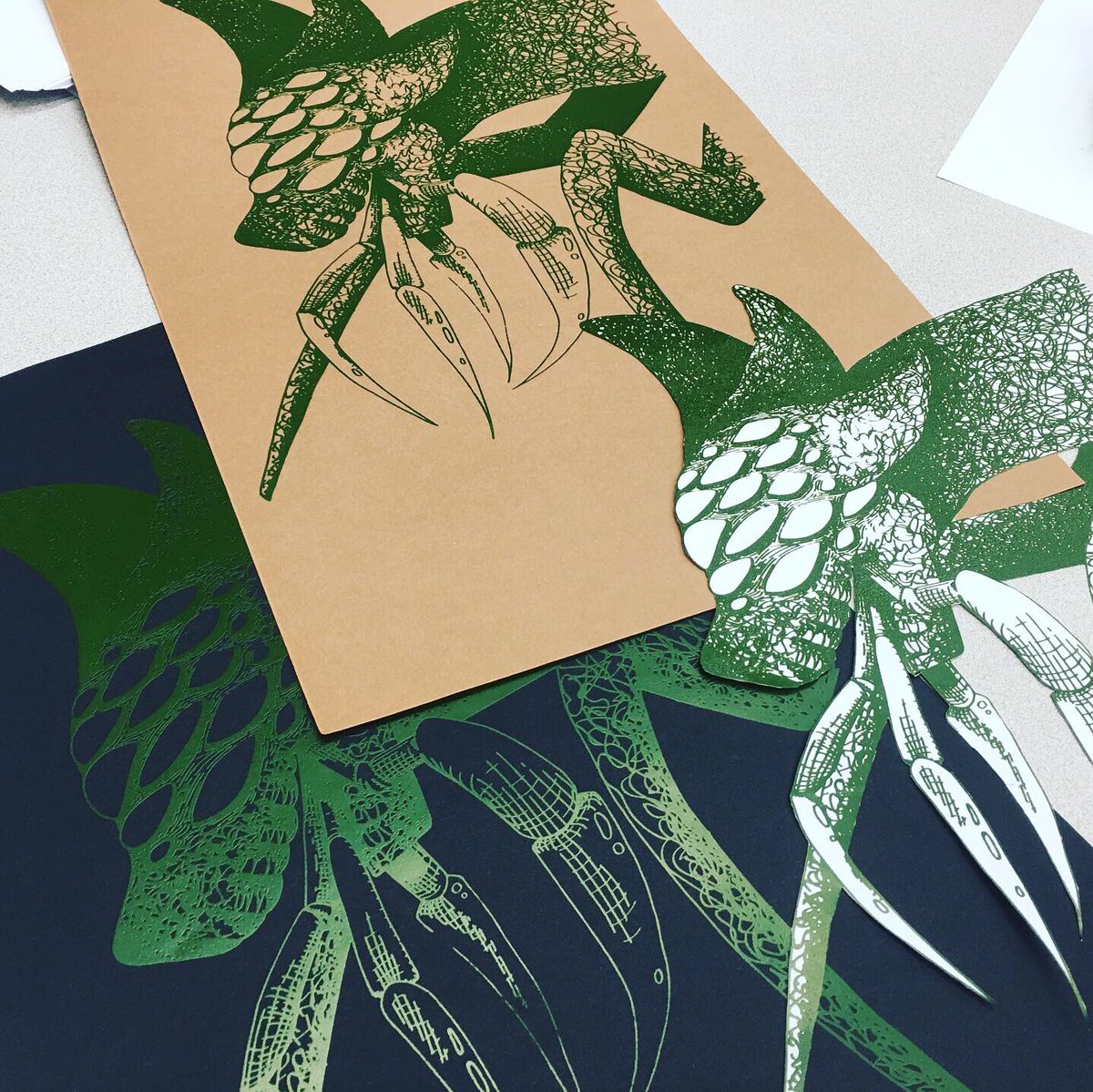 MsKaeding's tweet photo. Screen printing illustrations today!!!! #favorite #project #ever #arteducation https://t.co/8I4Aa8SdXD