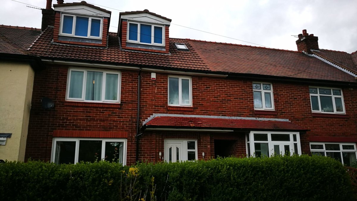 PjrWindow's tweet image. Frames and Glass Clean 
Including Dorma and velux 
Call PJR Window Cleaning Services
07767896206
pjrwindowcleaning.com
Pjrwindowcleaning@gmail.com