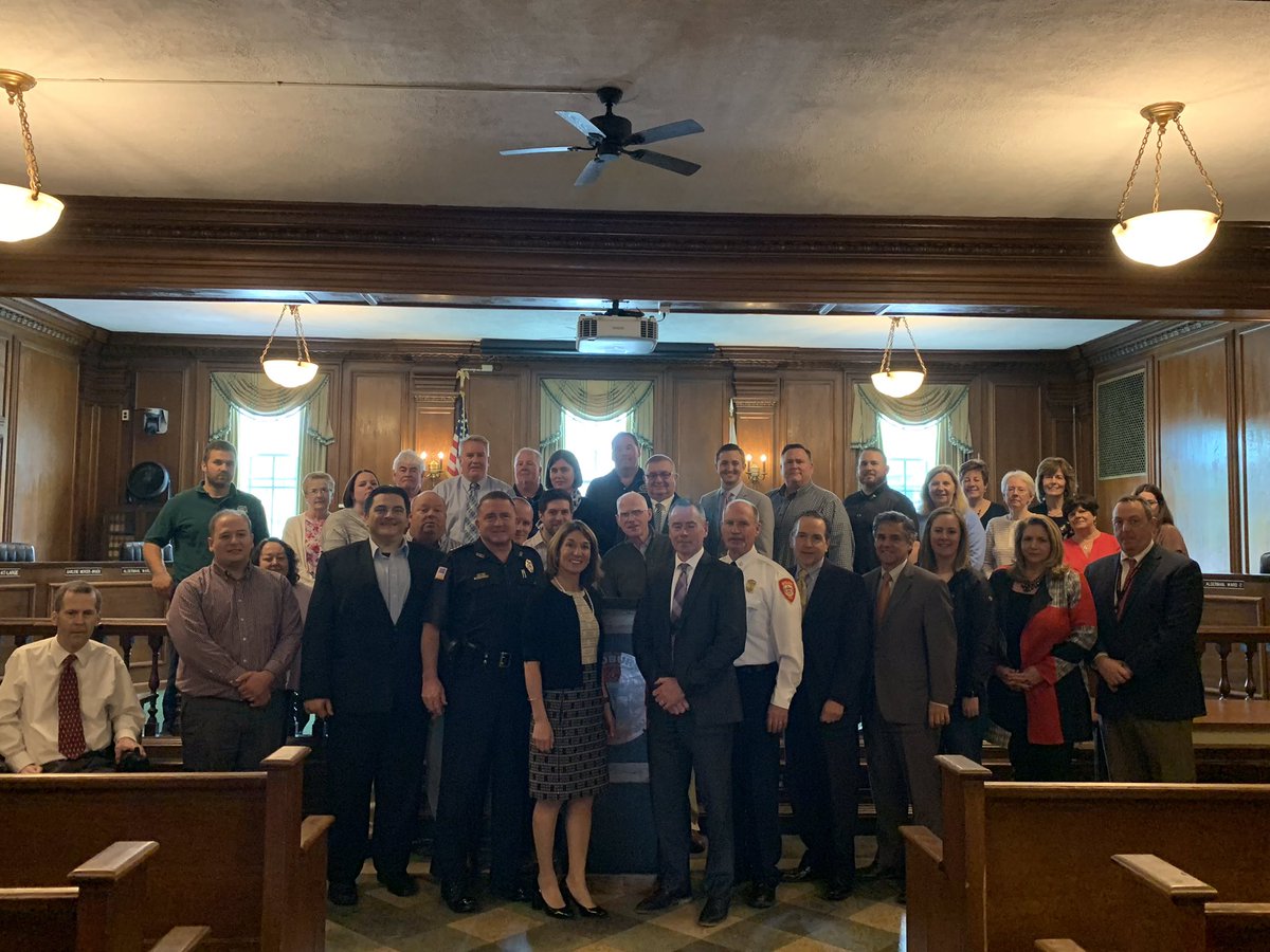 MALtGovArchive's tweet photo. This May, our administration is recognizing #MunicipalMonth, and today I joined local officials in #Woburn to discuss the impact of #CommunityCompacts and best practices partnerships between the city and the state.
Congratulations on your second #CommunityCompact! https://t.co/4gYP2IkH7R