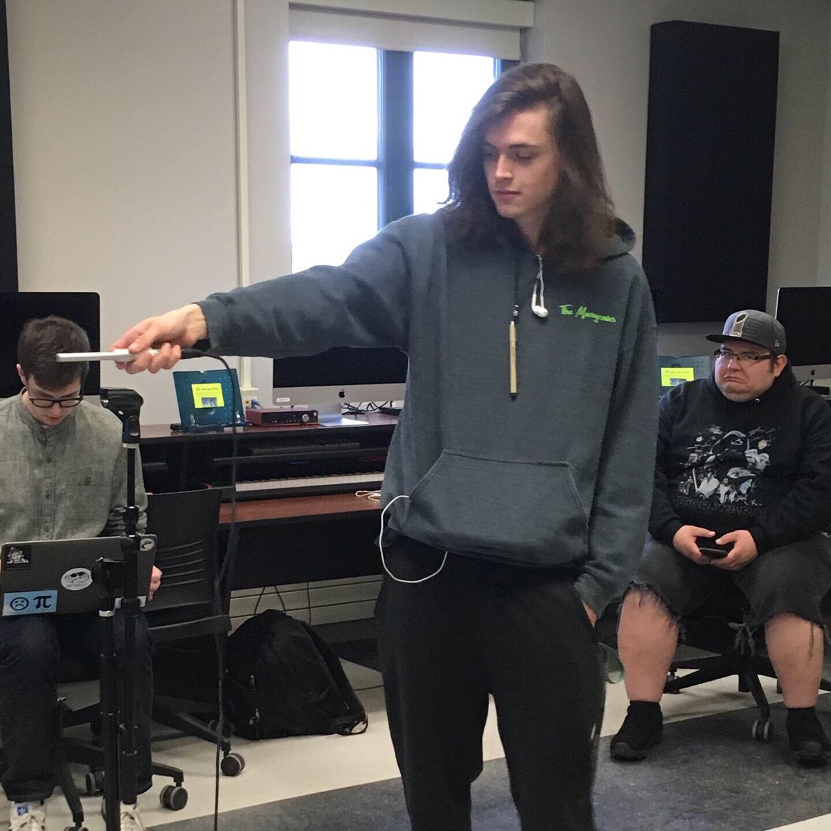 BrianWarwick_'s tweet image. Students testing @Sonar_Works calibration software in the MIDI Lab of @NVU_Lyndon #reference4studio #studiolife #ThisIsNVU #nvudonorth