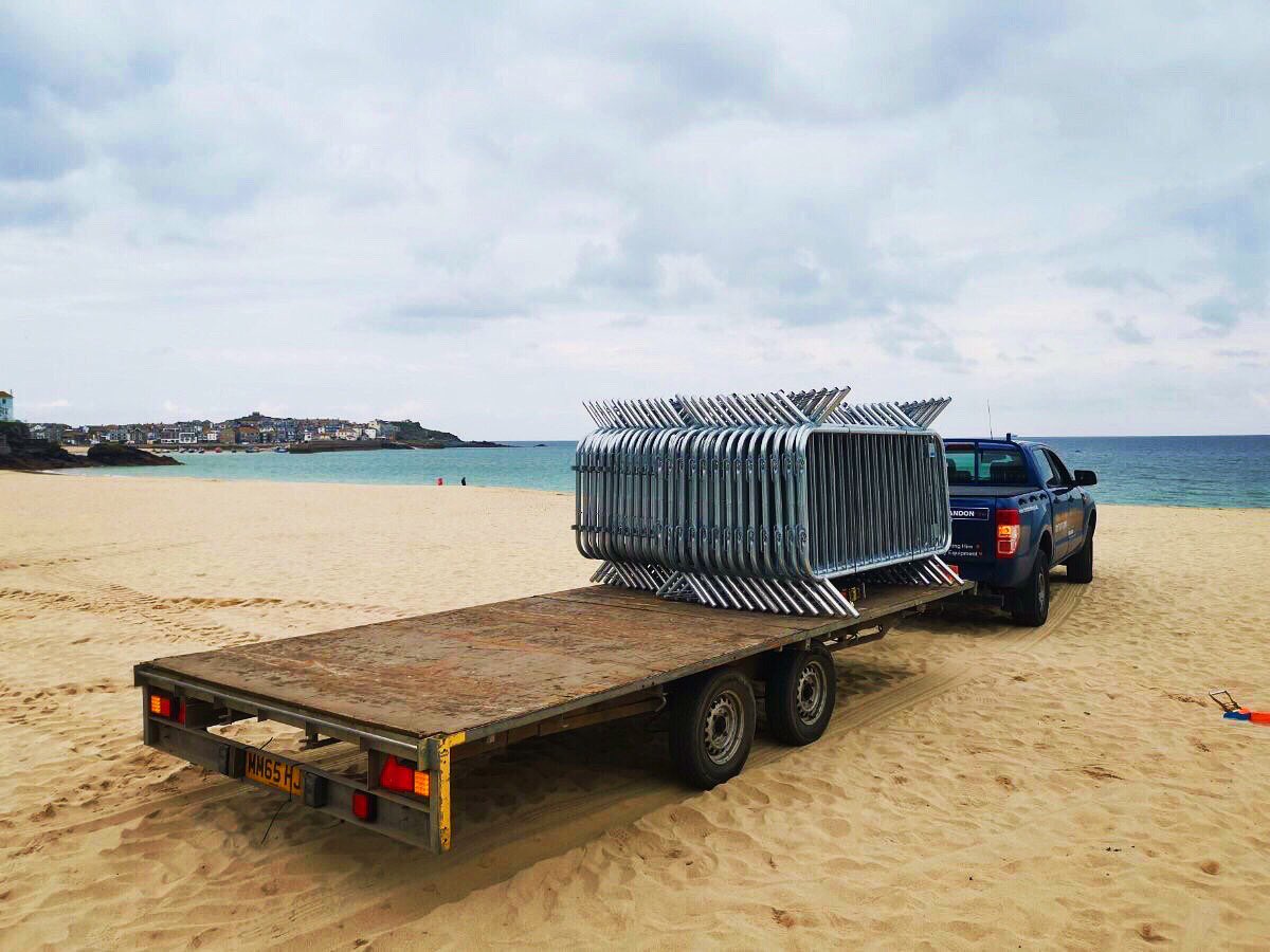 Onto the next event!
Delivering new barriers to an overcast St Ives today☁️.               #eventprofs #eventprofsuk #cornwallevents #eventhireuk #festivalhire #stives #carbisbay #barrierhire #infrastructurehire #eventhire #toilethire #powerhire #newequipment #brandonhirestation