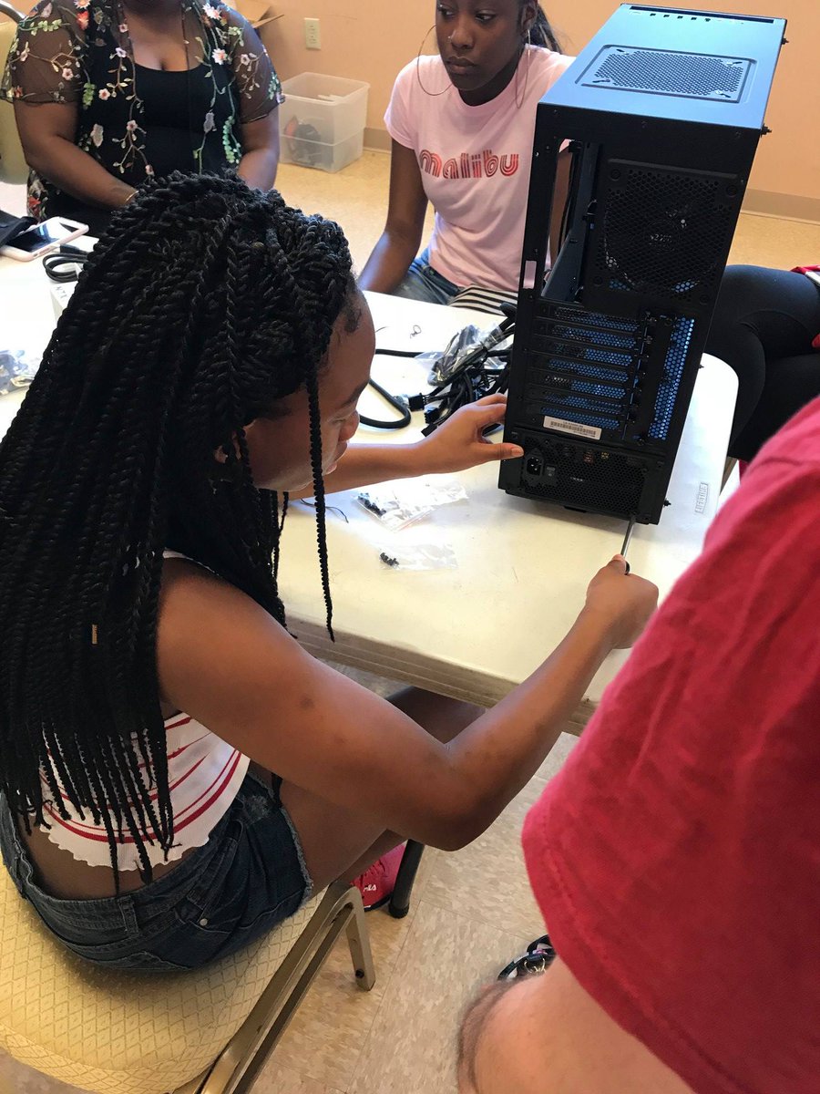 PittCECHill's tweet photo. The @PittCECHill has partnered with the @SciPitt and the @PittEngineering to provide STEM activities in the Hill District. We had so much fun at the recent four-week STEM program and learned as much from the students as they did from our teachers. #PittCEC https://t.co/1nWvOdwTHU