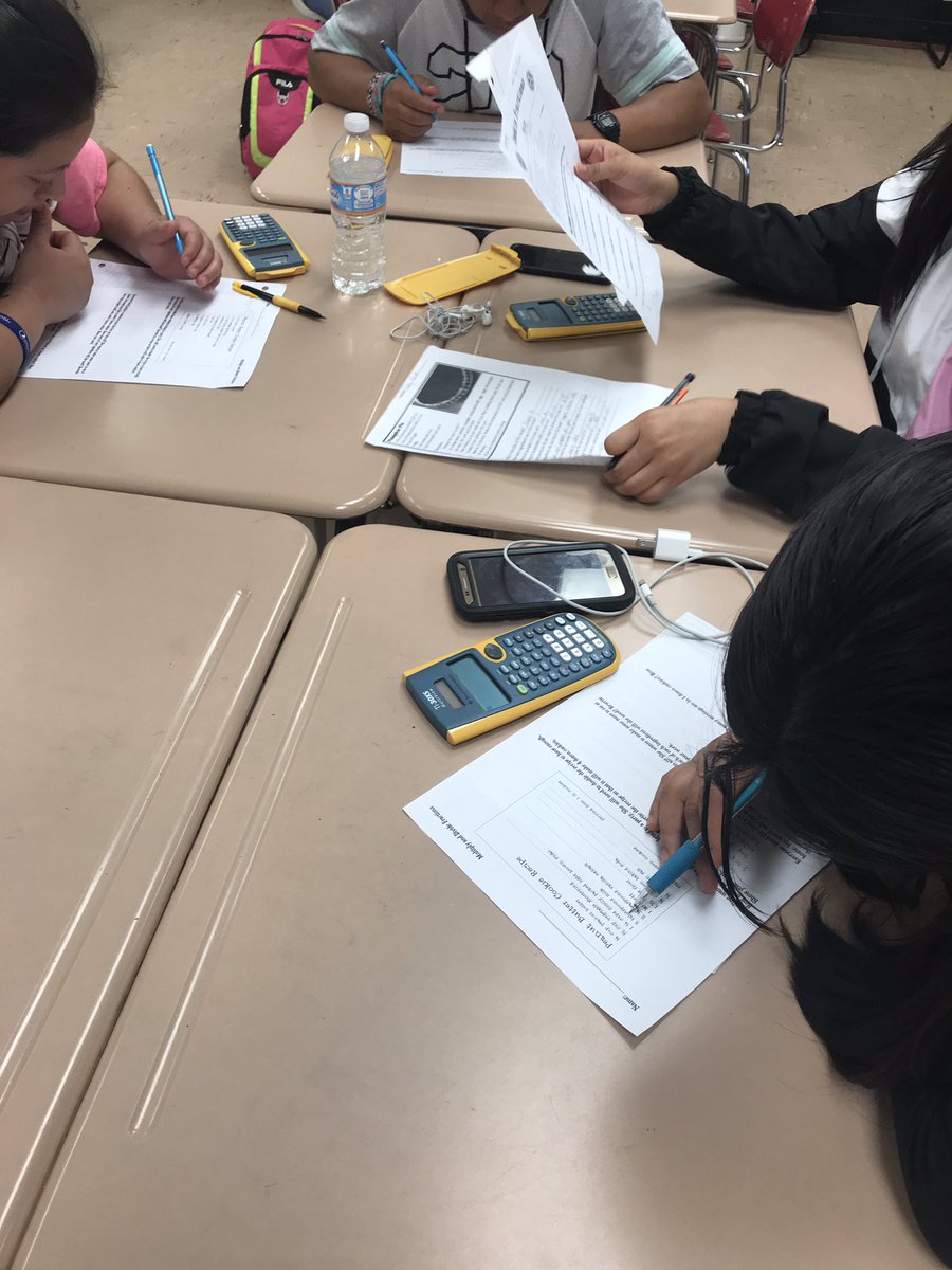 Malbeth06's tweet photo. Cookie Fractionโผ๏ธ Tell me what the new recipe is if youโre making it for more people. #careermath @Russellville_HS https://t.co/RWsSKev4GS
