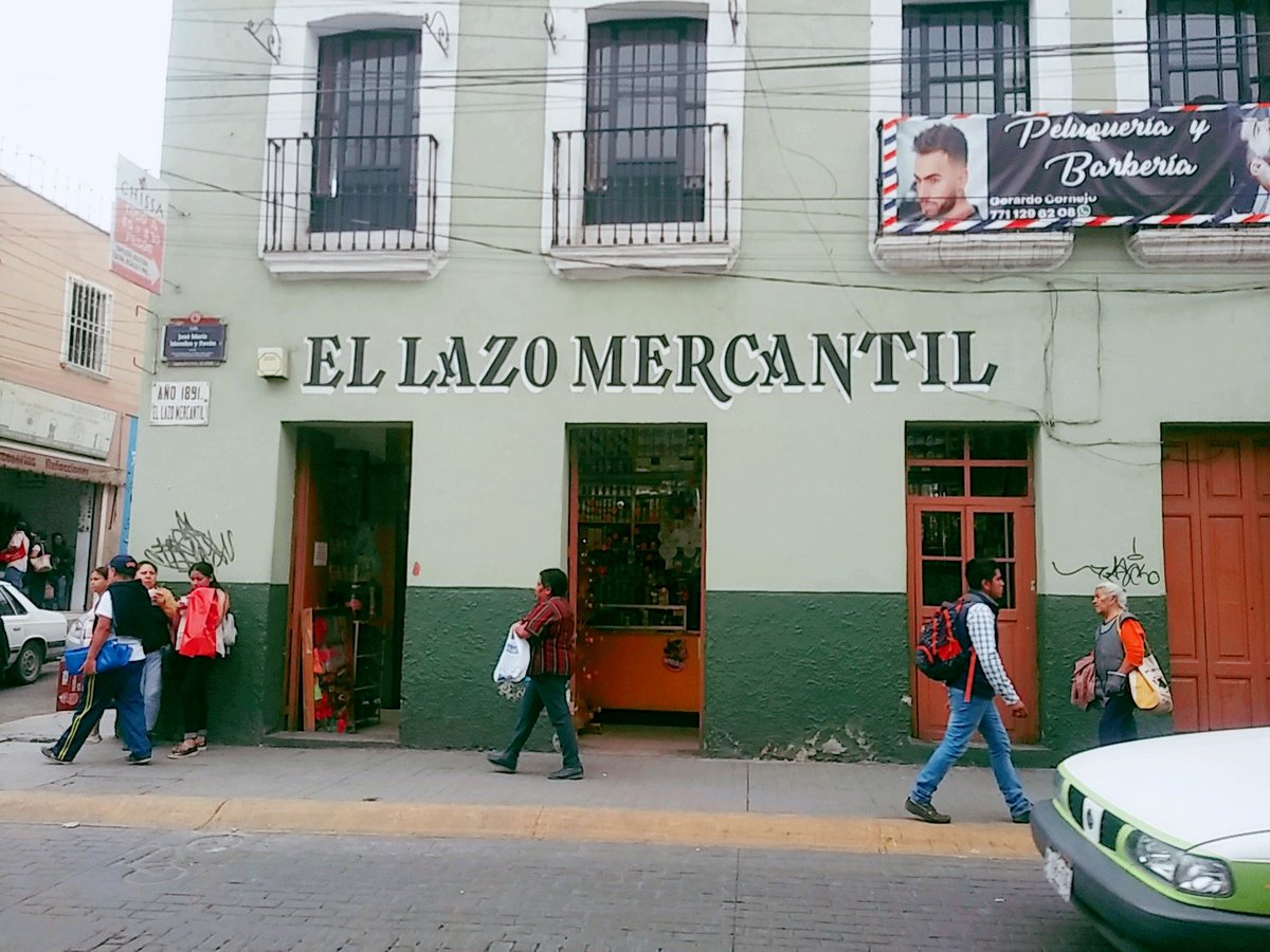 LuisJaimeOsorio's tweet photo. En 1891 nace "El Lazo Mercantíl"una de las tiendas de abarrotes más grande de esa época. Don José, recuerda que los mineros hacían aquí las compras para la hora de la comida.

Los invito a que visiten esta histórica tienda. #ConsumeLocal https://t.co/qxriU0dTAY