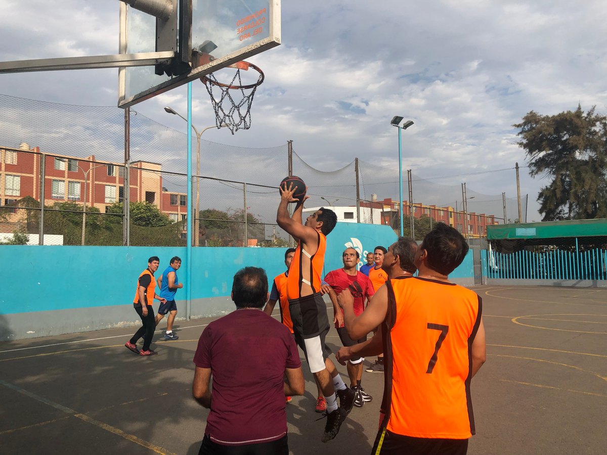 CMPLIMAIII's tweet photo. #MiniOlimpiadas2019
Así se vivió la 3ra fecha clasificatoria de los torneos, en distintas disciplinas, de las IV Mini Olimpiadas Médicas 2019, organizadas por el Consejo Regional III - Lima. https://t.co/sYPxgjZju8