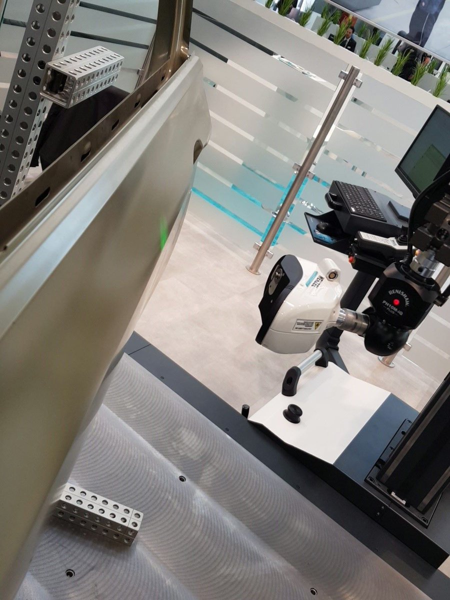 WenzelAmerica's tweet image. First look!  Here is the new WM|LS laser line sensor seen here at Control 2019 today for the first time.  #wenzel #cmm #controlmesse #Control2019#5AxisMeasure