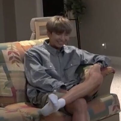 คือแบบมึงง แค่ชวนนอนด้วยกันป้ะ ยัยหนูเขินเหมือนโดนขอแต่งงานอะ55555555 เก็บอาการไม่เก่งเลยลูก คนเขารู้กันหมดแล้วว่าหนูชอบพี่โฮซอกเค้า 
"บ้าน่ะ พี่ก็ แต่งงานก่อนสิแล้วค่อยเข้าห้องหอ บ้าบอๆๆๆๆๆ" #hopemon