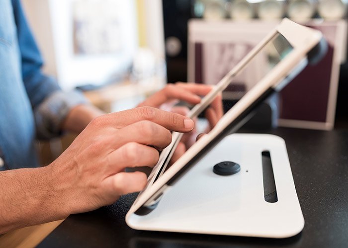 Whether its travel or juggling work-family life, customers aren’t giving up on the dining experience, they are just redefining it. Diners are looking to click, swipe and go, and for the ability to customize orders and pay in one seamless transaction. ow.ly/9IO750t6iRc