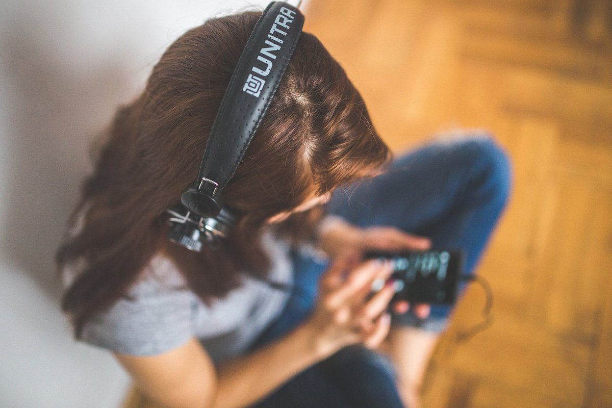 LocalEllen's tweet photo. What is a good podcast that you've discovered lately that really speaks to you? 
#TheBrooksideLocal #brooksidekc https://t.co/nwEoHcoMPQ