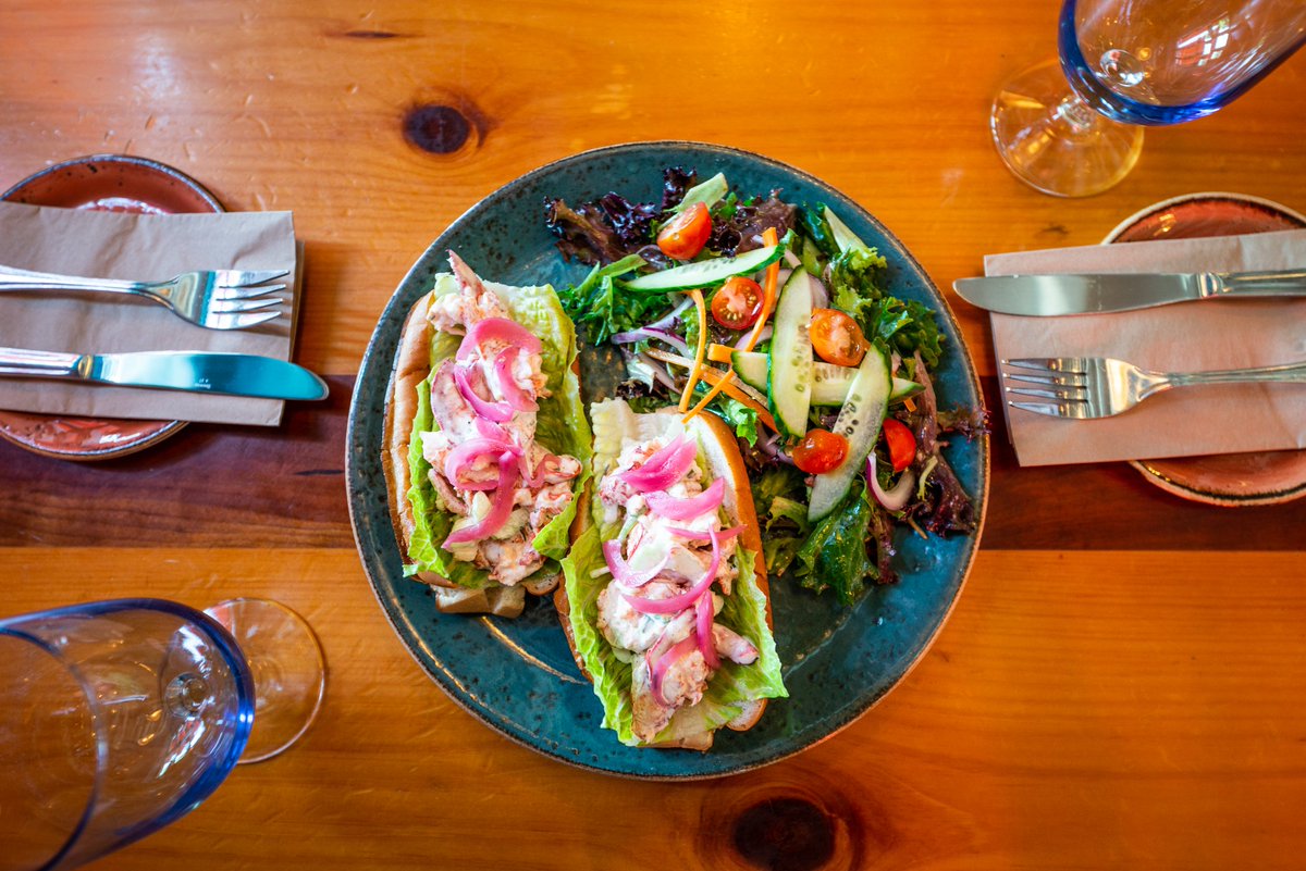 NS Lobster Rolls anyone? Lobster, tarragon, lemon, chives, celery, mayo, pickle red onion, butter toasted 'top split' buns, fries or mixed greens.🍋
.
.
#BDHG #ygkeats #yumgk #ygklove #ygkfood #downtownkingston #visitkingston #freshmadedaily #kingstoncanada #teamygk #supportlocal