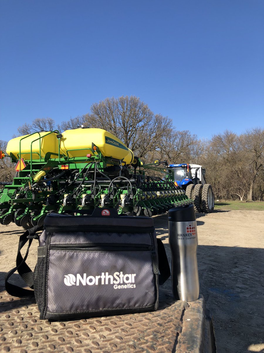 hankey_abraham's tweet photo. Time to plant some corn! @NSGeneticsUS @HankeySeed https://t.co/H6qvj7xKla