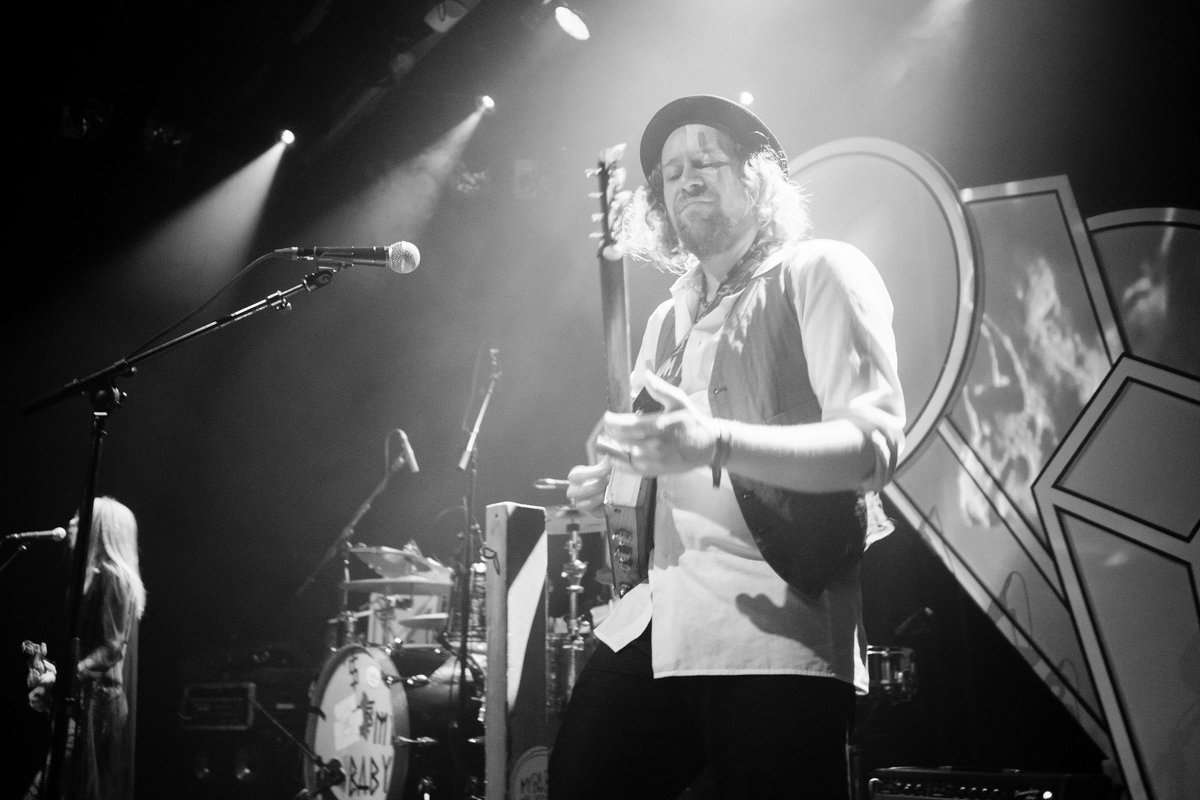 A pulsating mix of blues, country, and funk is what the Dutch-New Zealand trio <a href="/MYBABYwashere/">MY BABY</a> will be bringing to California this month. Find the schedule on our website: bit.ly/2DGzNRF
© Eddy Berthier <a href="/NLinSF/">Theo Peters</a>