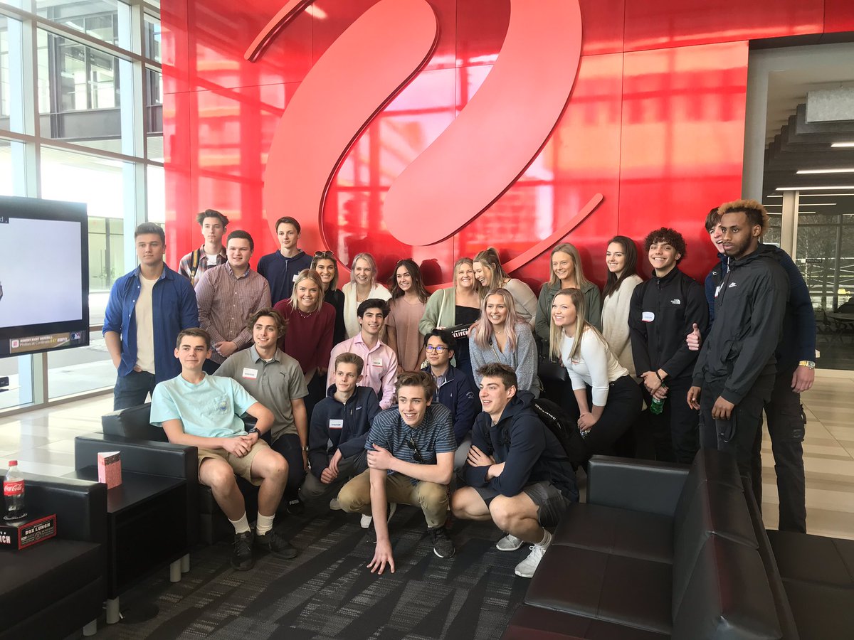 lynnmichelle67's tweet photo. Fantastic job shadow opportunity with @XcelEnergyMN and @JAUpperMidwest thank you!!! #experientiallearning @ERHSWoodbury #erhsbiz #busedu https://t.co/fDwoIwUyrE