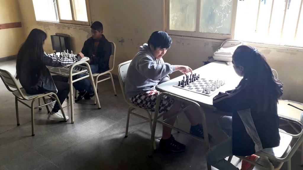 ESCUELAS ABIERTAS MIGUEL RAGONE Taller de ajedrez <a href="/patriciapinasco/">Patricia Pinasco</a> <a href="/aniberruezo/">analia berruezo</a> <a href="/fguillesaavedra/">GUILLERMO SAAVEDRA</a> <a href="/matiaszaki16/">Ezequiel Nuñez</a> <a href="/OscarGhillione/">Oscar Ghillione</a> <a href="/larubita70/">Rubita Bijou</a> <a href="/lubassi/">Luciana Bassi</a> <a href="/artydance23/">Gilda Rodríguez</a>