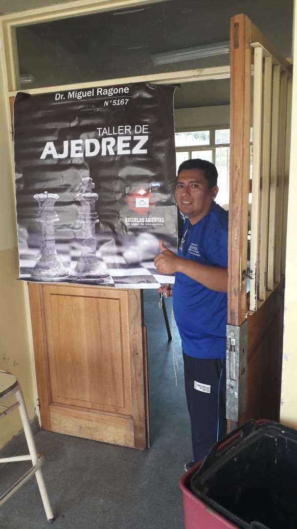 ESCUELAS ABIERTAS COLEGIO MIGUEL RAGONE Taller de ajedrez <a href="/patriciapinasco/">Patricia Pinasco</a> <a href="/aniberruezo/">analia berruezo</a> <a href="/fguillesaavedra/">GUILLERMO SAAVEDRA</a> <a href="/matiaszaki16/">Ezequiel Nuñez</a> <a href="/larubita70/">Rubita Bijou</a> <a href="/OscarGhillione/">Oscar Ghillione</a> <a href="/artydance23/">Gilda Rodríguez</a> <a href="/lubassi/">Luciana Bassi</a>