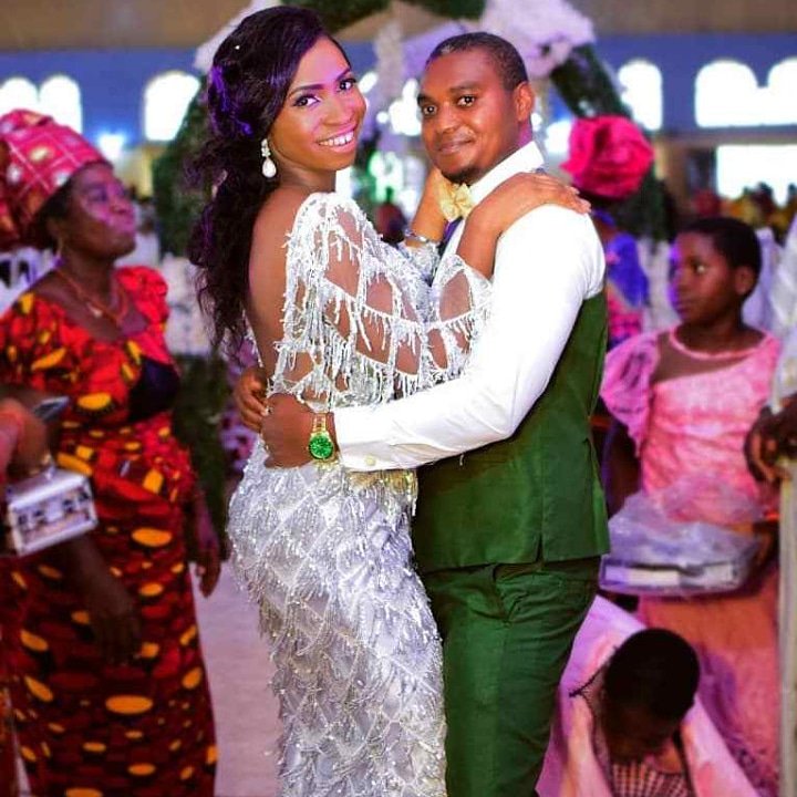 Beautiful reception dress from yours truly
#ibadanwedding #weddings #ibadan #ibadantailor #ibadanlawa #lagos #osun #akure #ife #ilorin