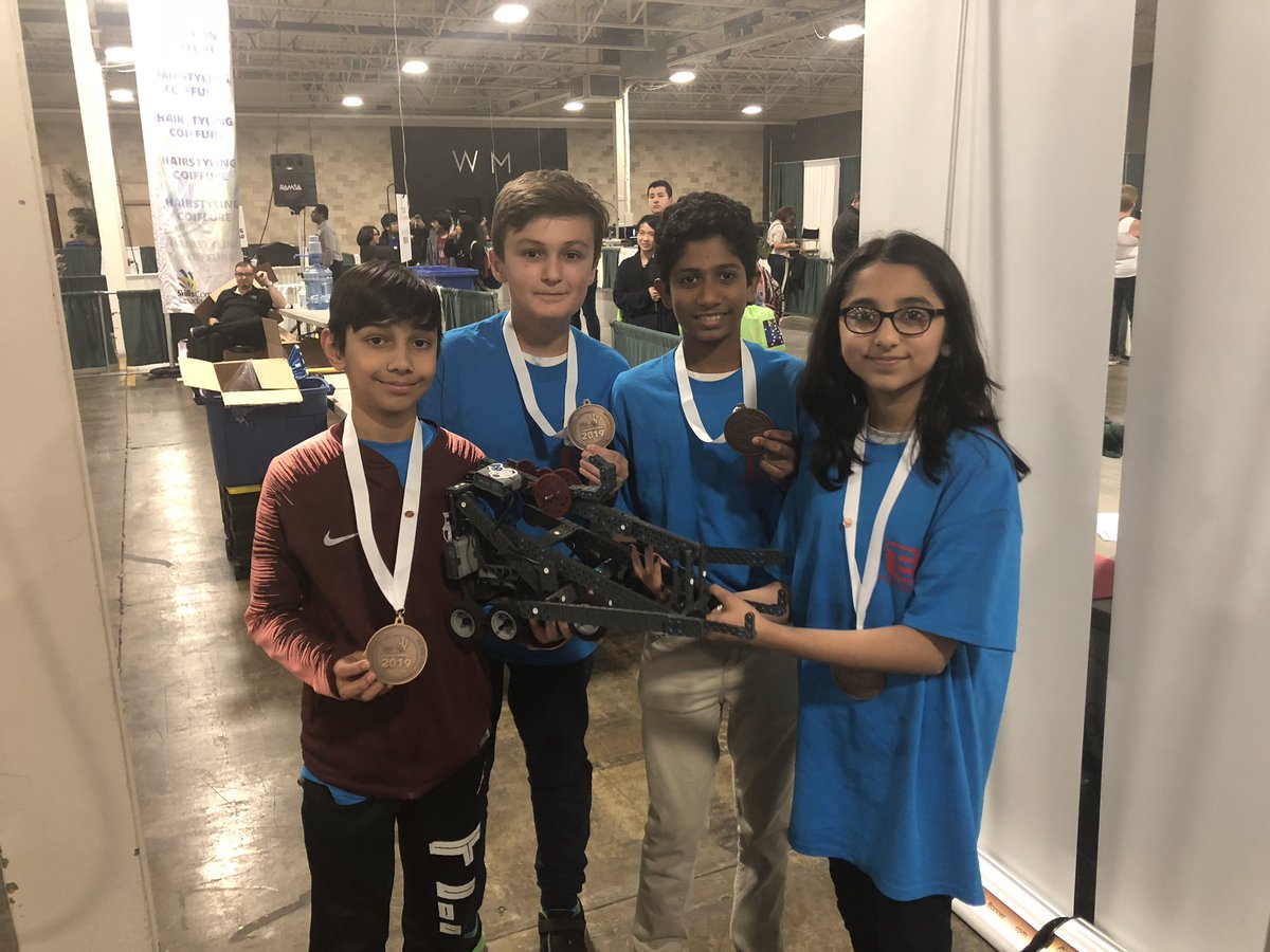 OodDesignTech's tweet image. Congratulations to Oodenawi’s Junior Tech and Junior VexIQ teams for representing HDSB at the Ontario Skills Competition yesterday.  Our Junior Tech brought home the gold medal and our Junior VexIQ team won bronze! #ooddandt @oodps1 @HaltonDSB @OCTEOntario @pennyfatherj