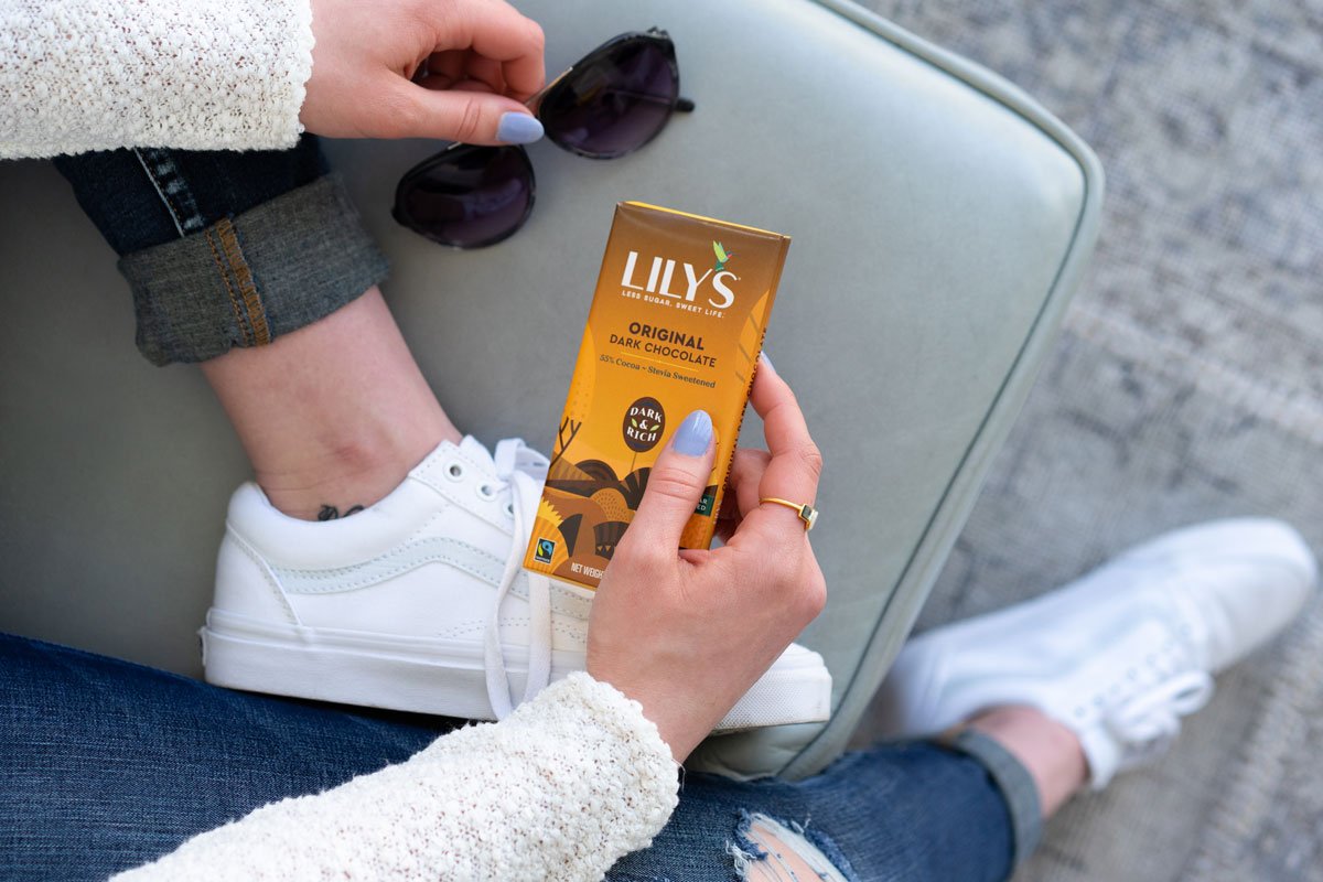 One of the highlights of Expo West was learning about Lily's Sweets and their stevia-sweetened vegan chocolate range! Check out our review: clearlyveg.org/blog/2019/05/0… #vegan #plantbased #stevia #sweetenedwithstevia #veganchocolate #darkchocolate #veganbaking #lilyssweets #review