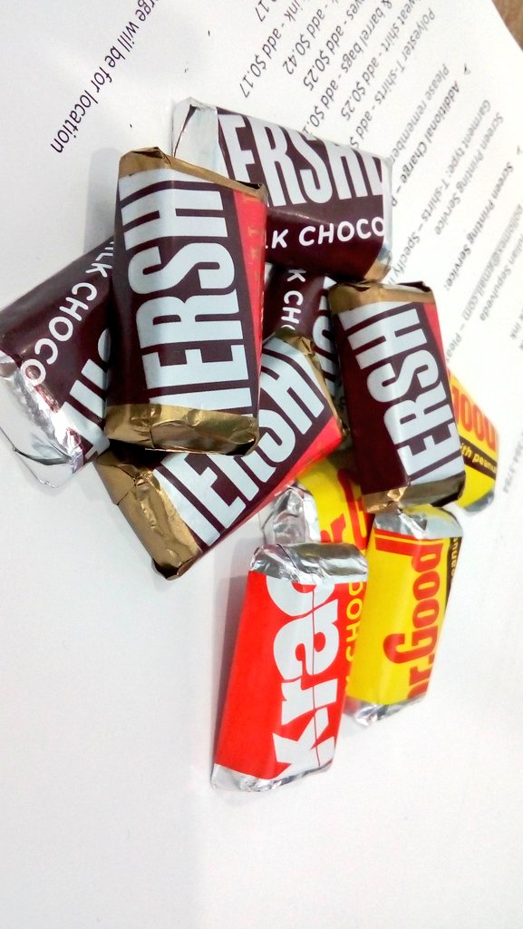 Leteera_6's tweet image. Llegó Eduardo de Atlanta...

#Hersheys #Krackel #ImageWorks #MondayMotivation #MyMay2019