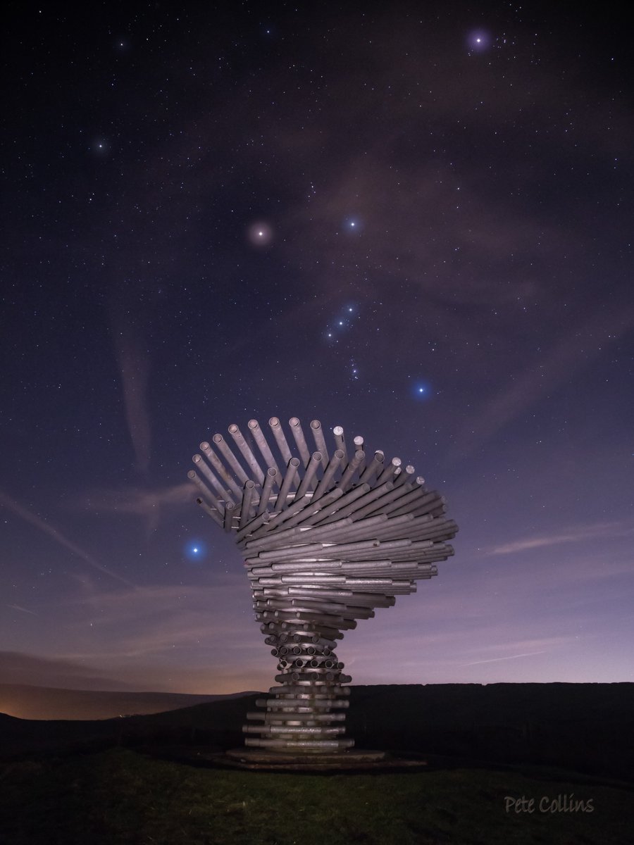 diamondskies99's tweet image. The difference in the night sky 6 months apart from the same viewpoint - the stars of Orion in January and the Summer Triangle in July.  #SingingRingingTree steel pipe sculpture on the moors high above Burnley.
@teamMPA @StormHour @ThePhotoHour @VisitLancashire